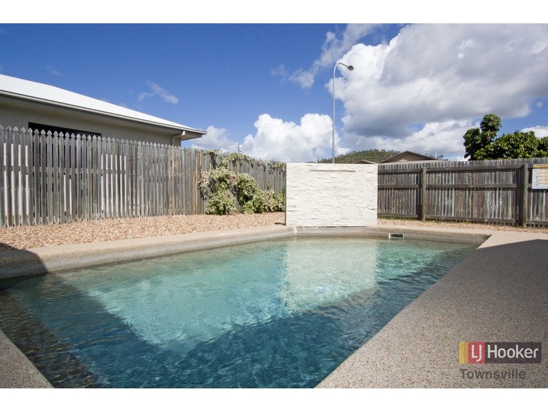 19 Rushtons Way, Mount Louisa QLD 4814