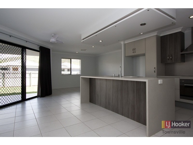 19 Rushtons Way, Mount Louisa QLD 4814