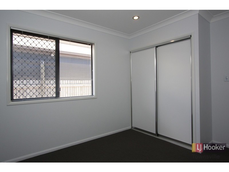 19 Rushtons Way, Mount Louisa QLD 4814