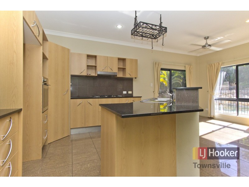 75 Shutehaven Circuit, Bushland Beach QLD 4818