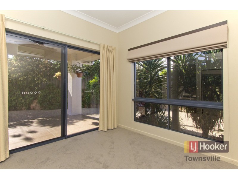 75 Shutehaven Circuit, Bushland Beach QLD 4818