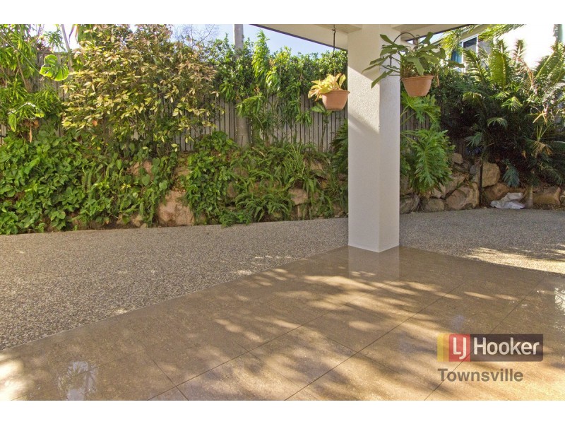 75 Shutehaven Circuit, Bushland Beach QLD 4818