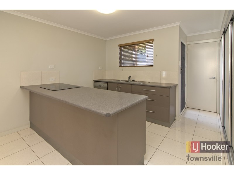1/29 Victoria Street, North Ward QLD 4810