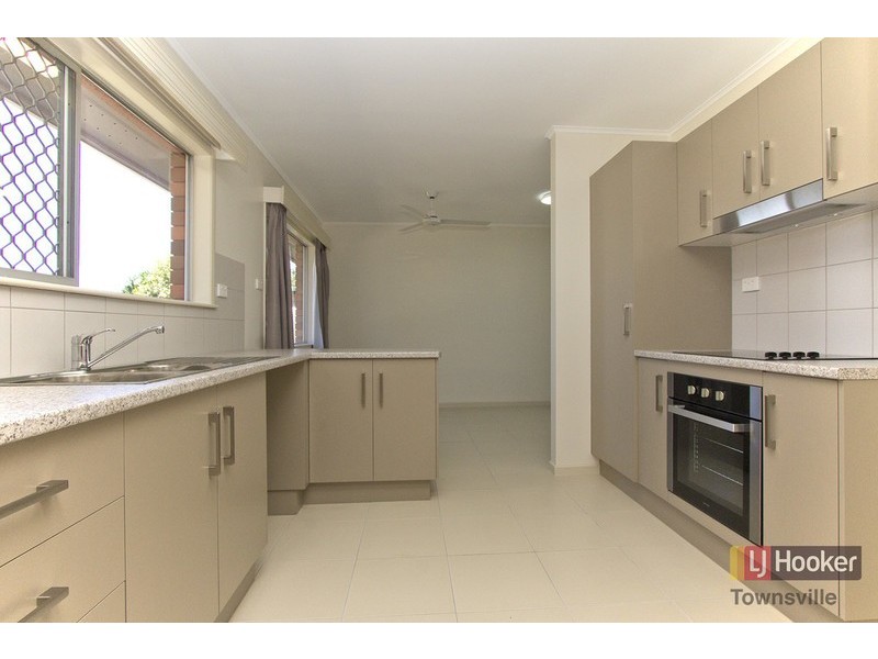 17 Pardon Street, Heatley QLD 4814