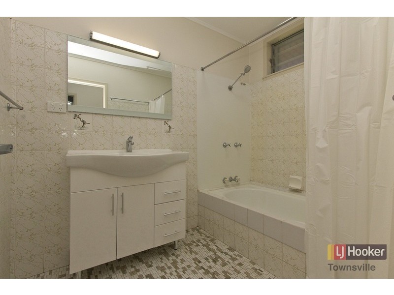 17 Pardon Street, Heatley QLD 4814