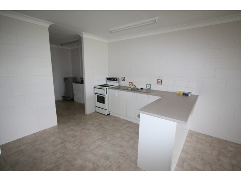 1/8 Neil Street, Kirwan QLD 4817