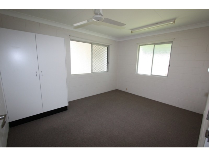 1/8 Neil Street, Kirwan QLD 4817