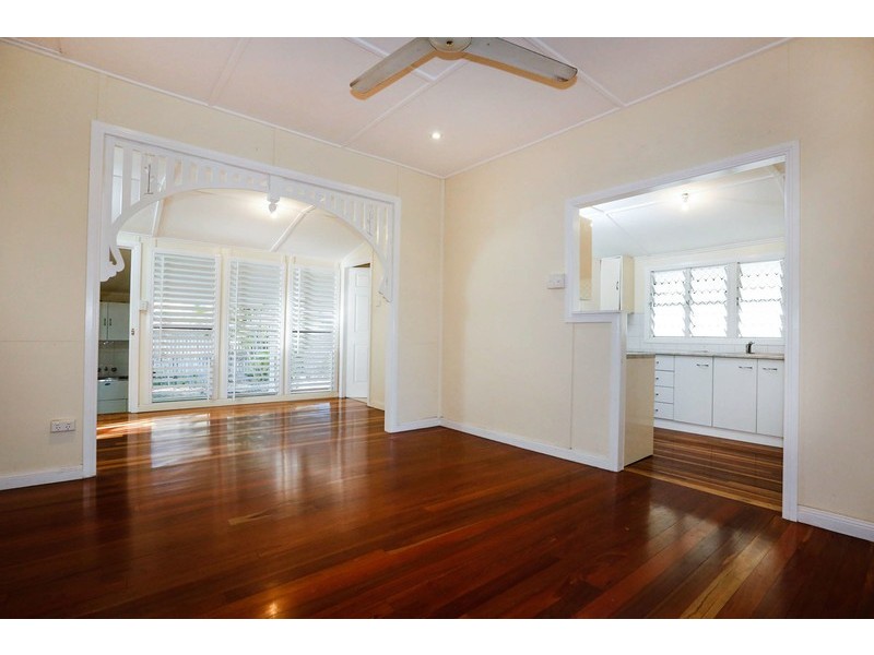 33 Nix Street, West End QLD 4810