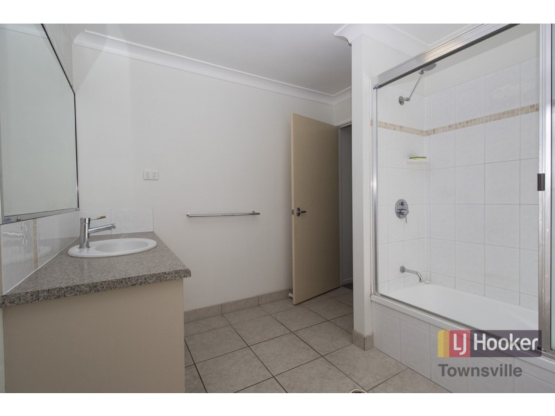 2/137 Bayswater Road, Currajong QLD 4812