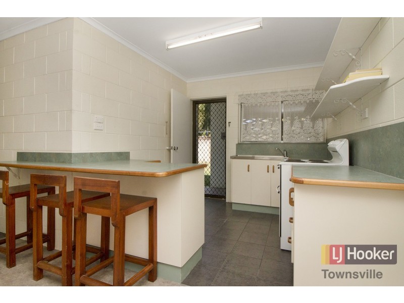 1/9 Hall Street, Kirwan QLD 4817