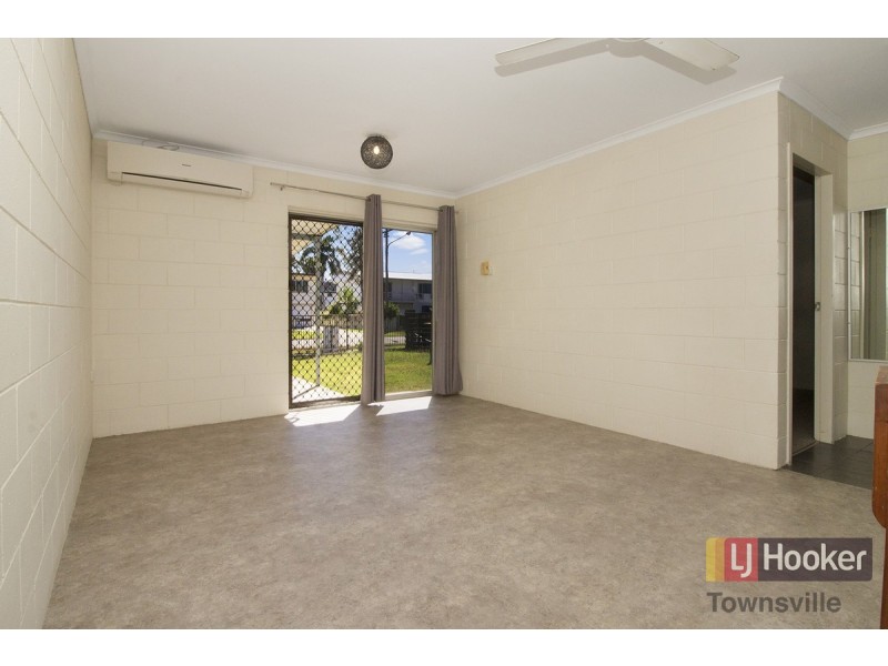 1/9 Hall Street, Kirwan QLD 4817