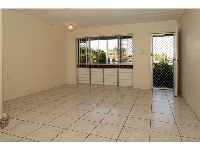 2/6 Bambil Court, Mount Louisa QLD 4814