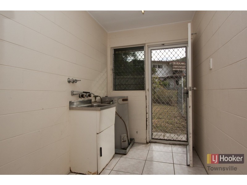 2/6 Bambil Court, Mount Louisa QLD 4814