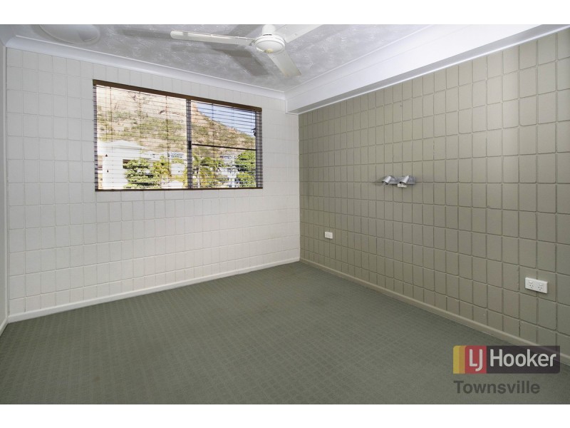 104/15-19 Gregory Street, North Ward QLD 4810