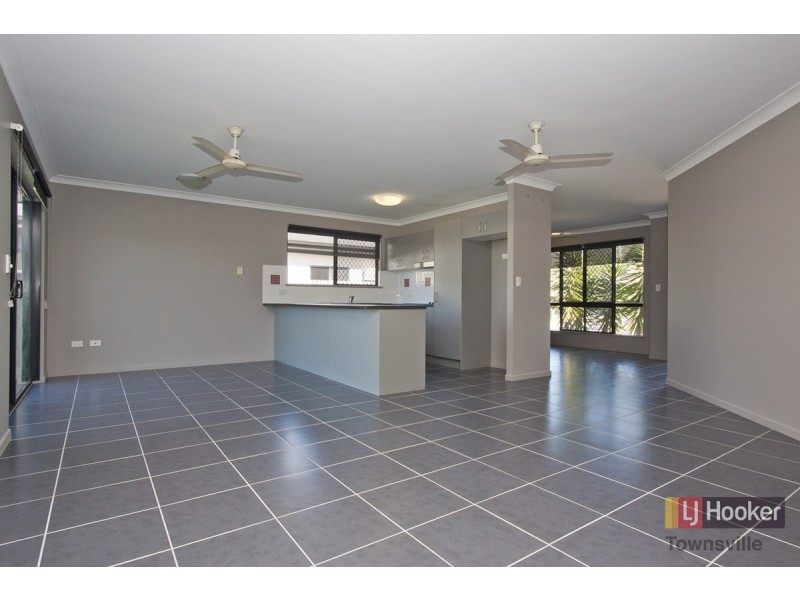 12 Redgum Court, Mount Louisa QLD 4814
