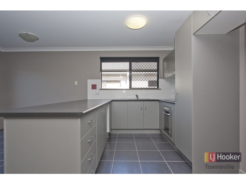 12 Redgum Court, Mount Louisa QLD 4814