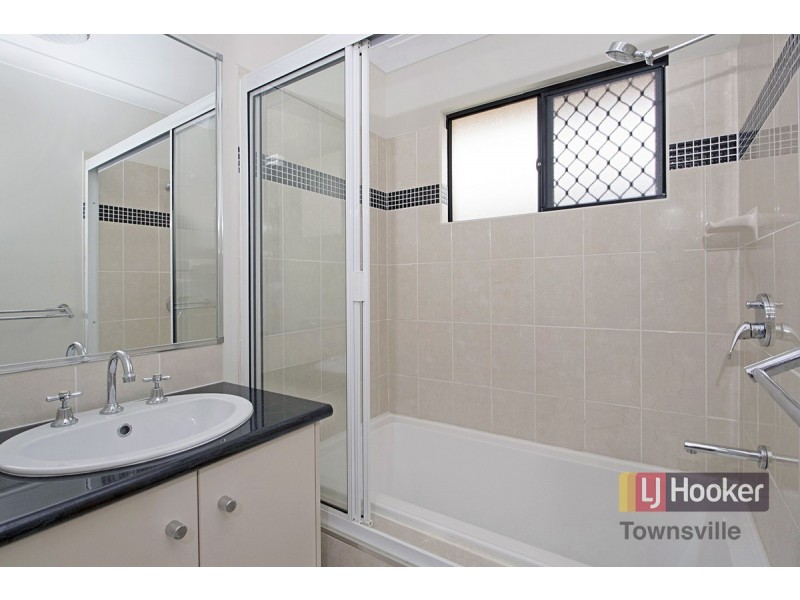 58 Daintree Drive, Bushland Beach QLD 4818