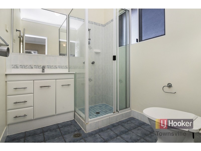 5 Alpina Place, Kirwan QLD 4817