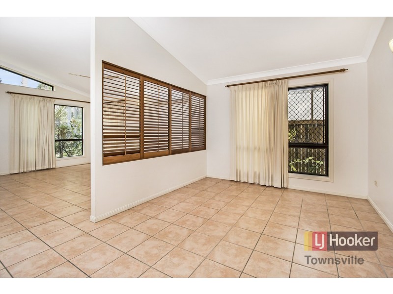 4 Yale Close, Douglas QLD 4814