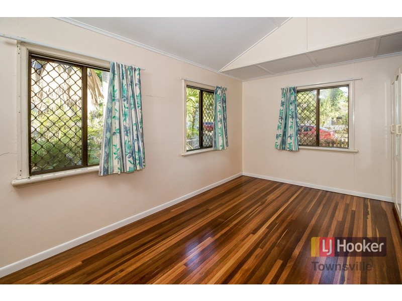 5 Hopkins Street, Currajong QLD 4812