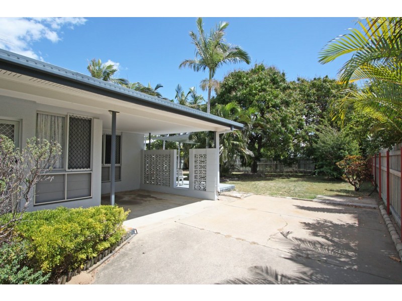 2/4 Buck Street, Mysterton QLD 4812