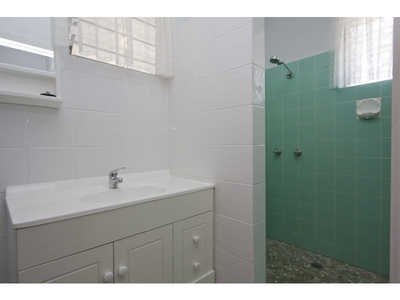 2/4 Buck Street, Mysterton QLD 4812