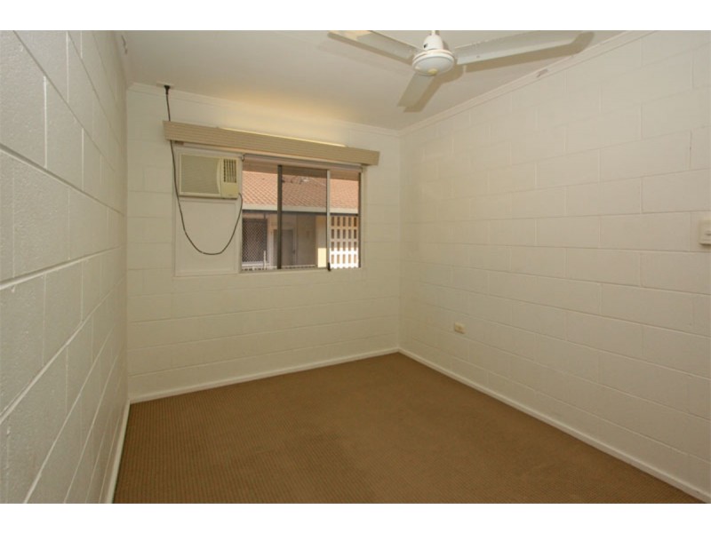 2/17 Kennedy Street, North Ward QLD 4810