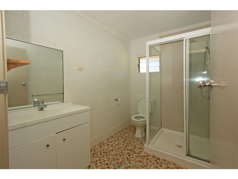 2/17 Kennedy Street, North Ward QLD 4810