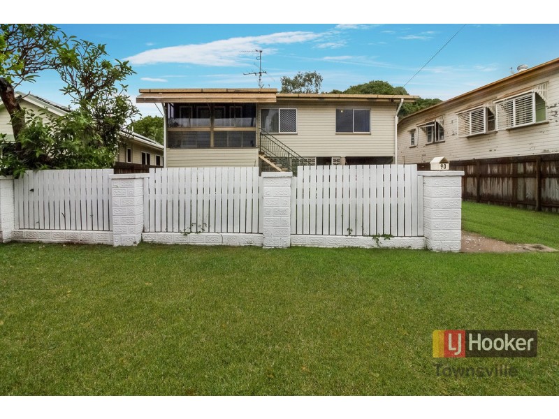 90 Railway Avenue, Railway Estate QLD 4810