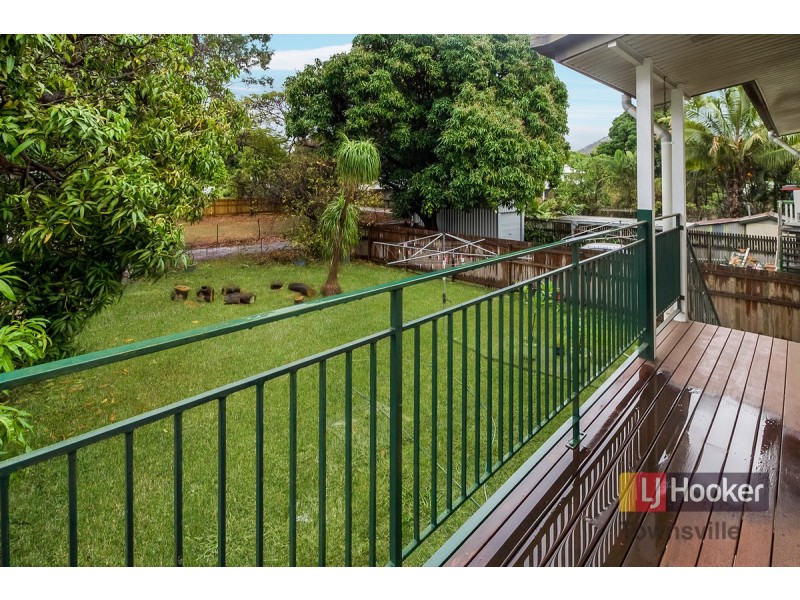 90 Railway Avenue, Railway Estate QLD 4810