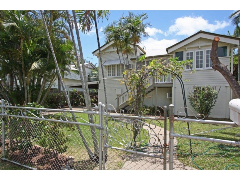 26 Brentnall Street, Mysterton QLD 4812