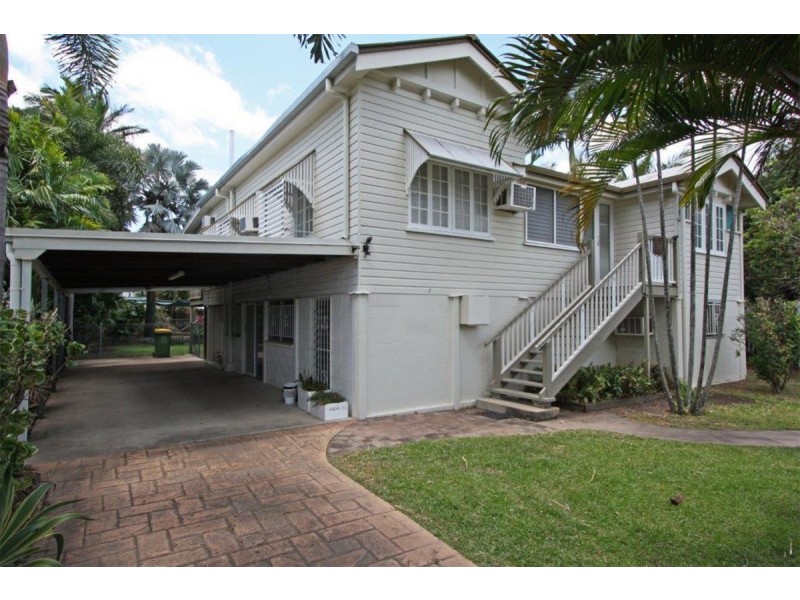 26 Brentnall Street, Mysterton QLD 4812