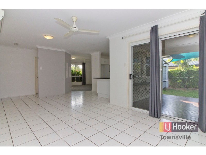 12 Gernika Court, Bushland Beach QLD 4818