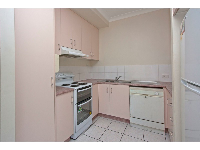 2/2 Oxley Street, Townsville City QLD 4810