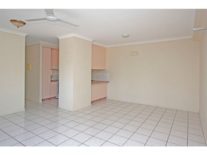 2/2 Oxley Street, Townsville City QLD 4810