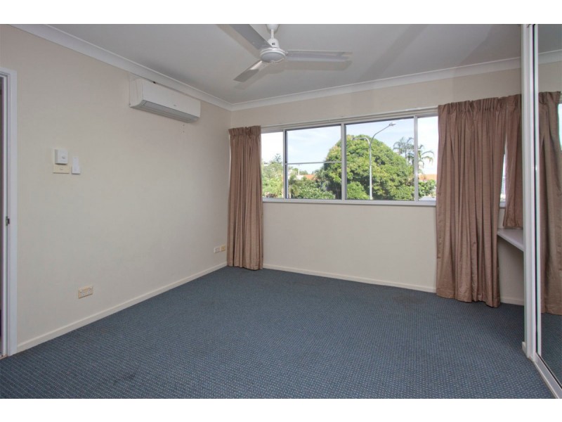 2/2 Oxley Street, Townsville City QLD 4810