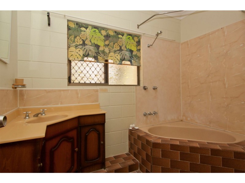 21 Mount Clifton Court, Alligator Creek QLD 4816