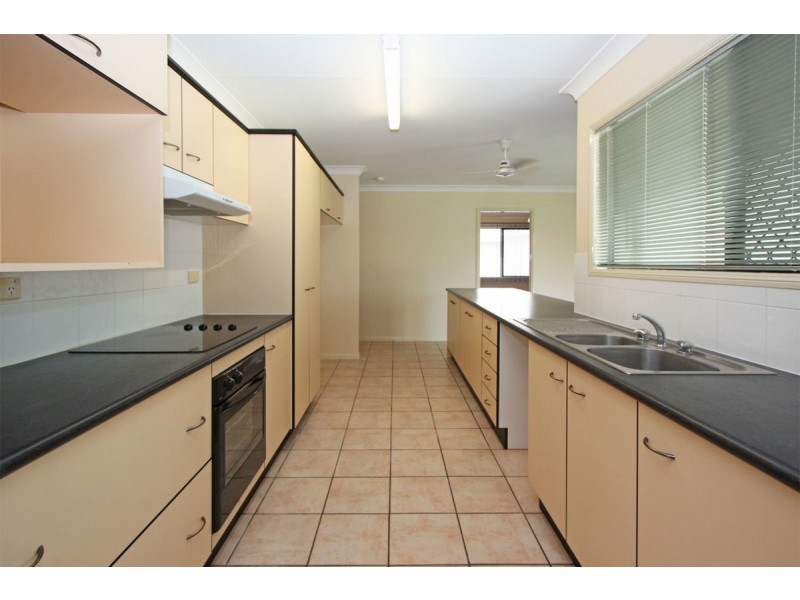 30 Riovista Way, Kirwan QLD 4817