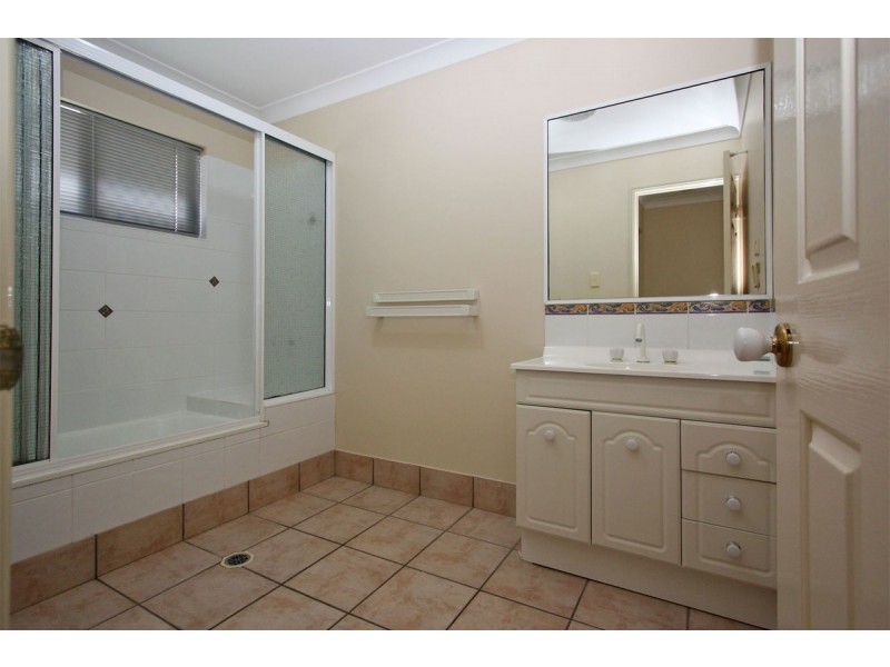 30 Riovista Way, Kirwan QLD 4817