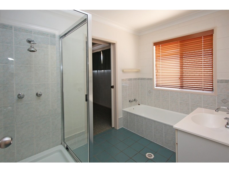 29 Spruce Street, Kirwan QLD 4817