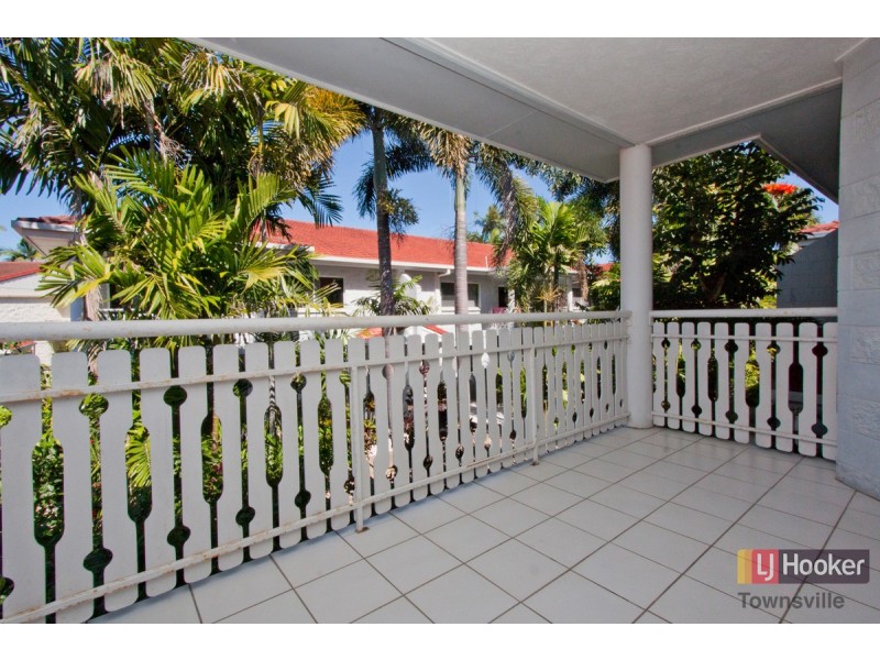 2/10 Watson Street, Rosslea QLD 4812