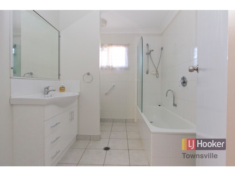 17 Keitley Street, Kirwan QLD 4817