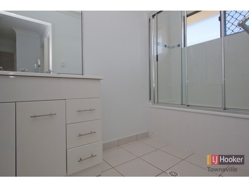 26 Ulysses Drive, Mount Louisa QLD 4814