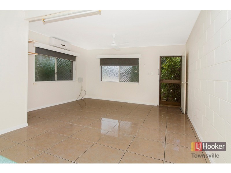 2/148 Mooney Street, Gulliver QLD 4812