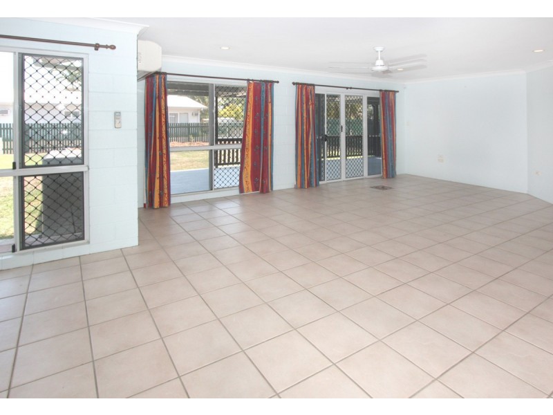 16 Chiquita Avenue, Rasmussen QLD 4815