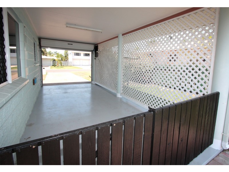 16 Chiquita Avenue, Rasmussen QLD 4815