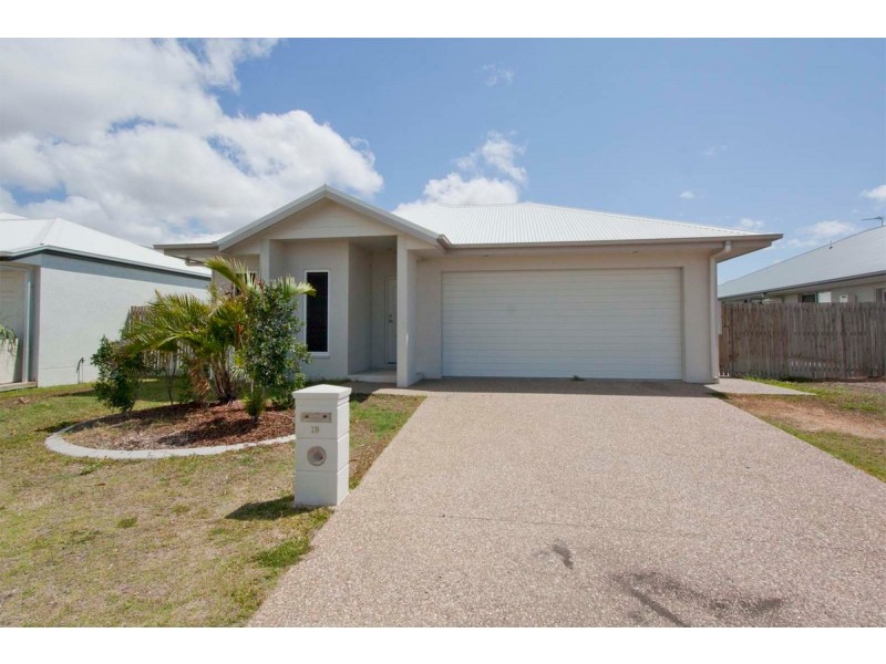 19 Molokai Street, Burdell QLD 4818