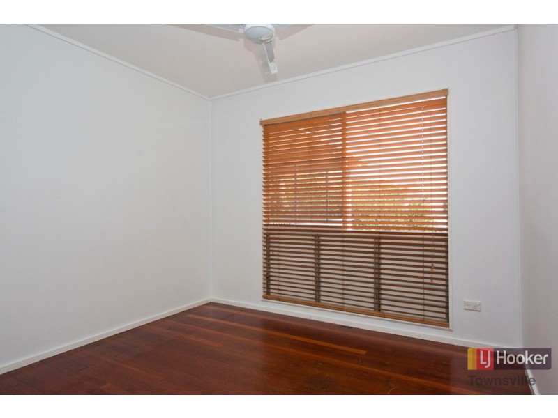 42 Wackett Street, Pallarenda QLD 4810