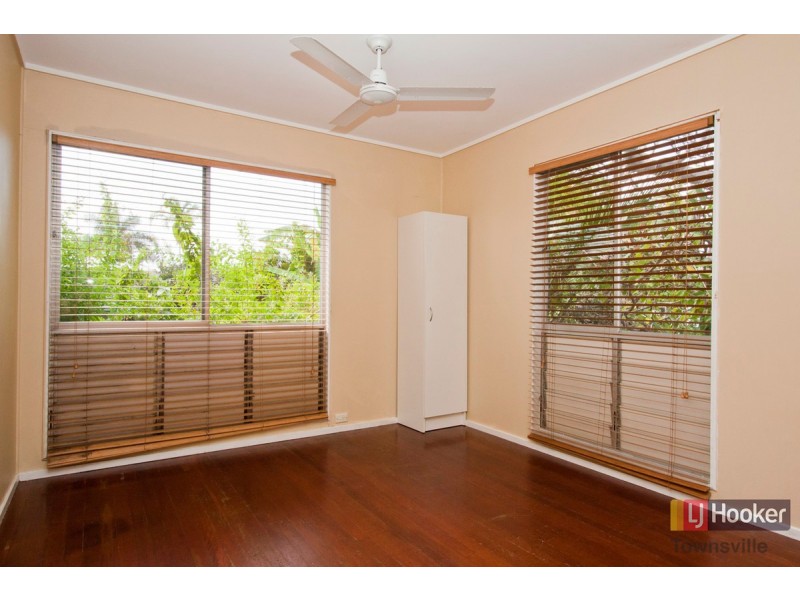 42 Wackett Street, Pallarenda QLD 4810