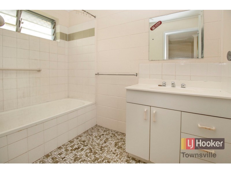 2/67 Love Lane, Mundingburra QLD 4812